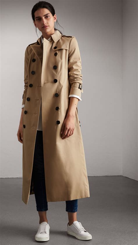 burberry trench outfits|classic Burberry raincoat for women.